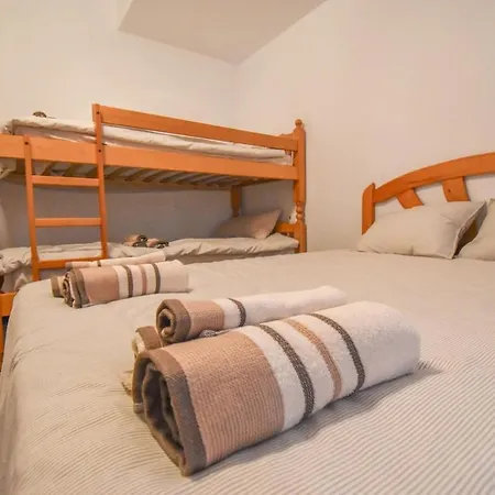 Apartamento Piso Cerca Del Castillo *